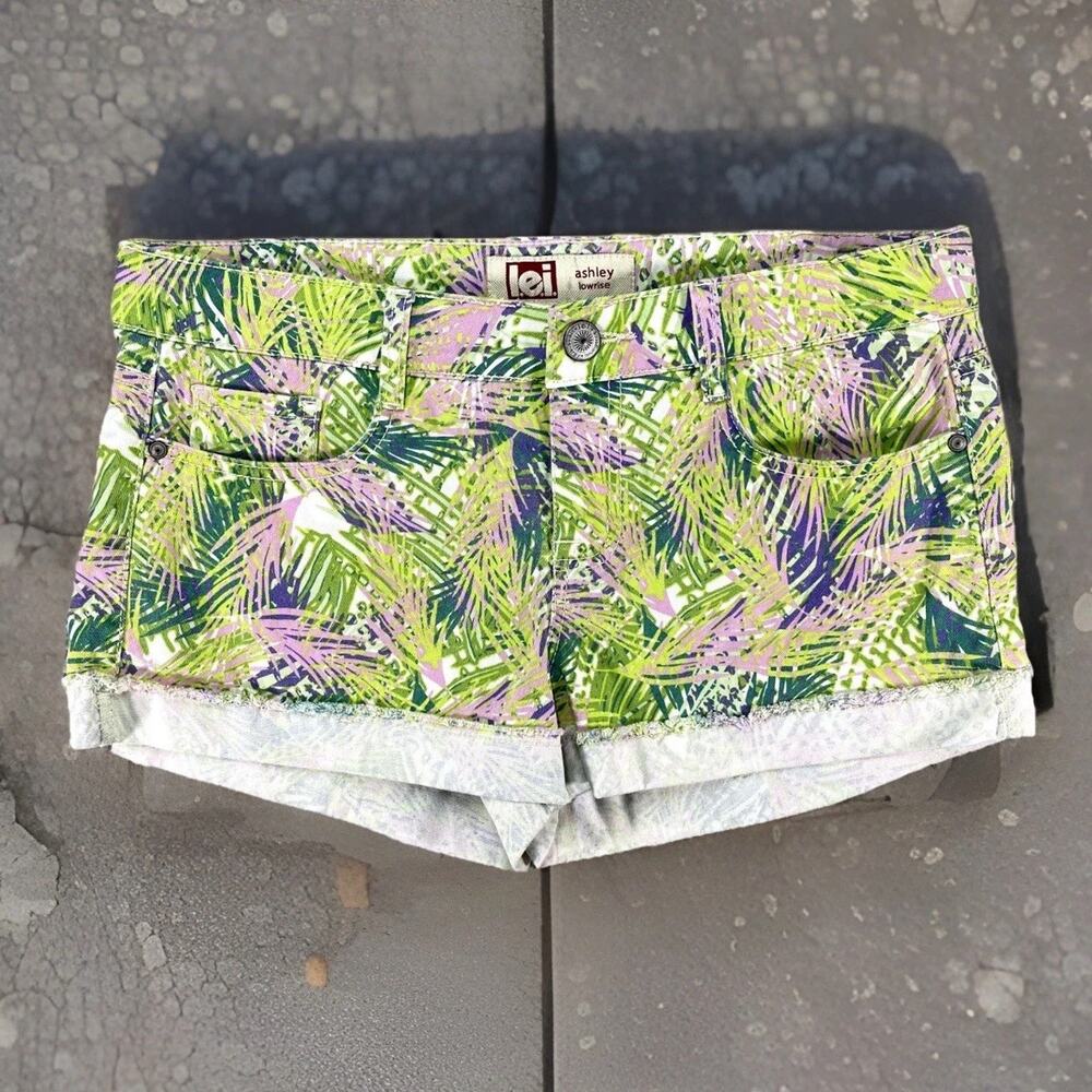 LEI Shorts Womens Juniors 9 Tropical Colorful Lowrise Shorty Cuffed Floral